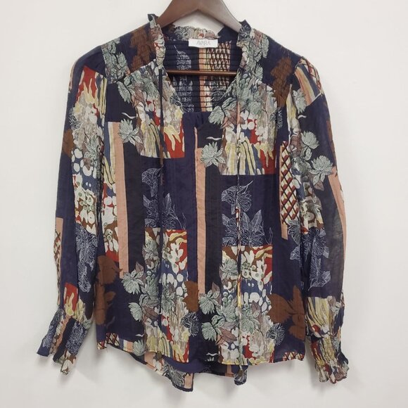 Avara Women Bishop Sleeve Floral Top Size XS Blue Boho Artsy Smocked Lightweight - Picture 1 of 10
